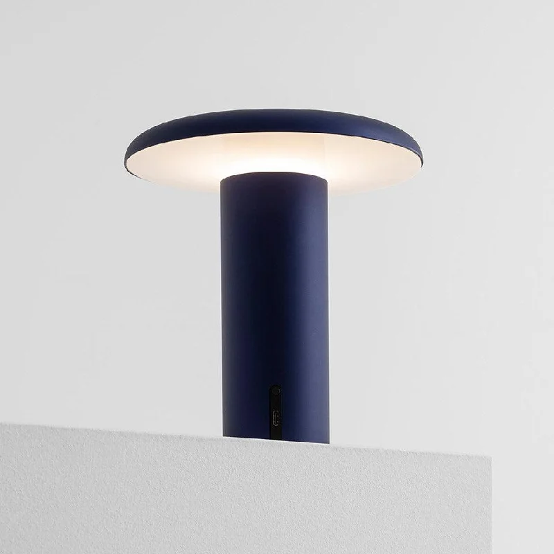 Artemide Takku Portable Lamp