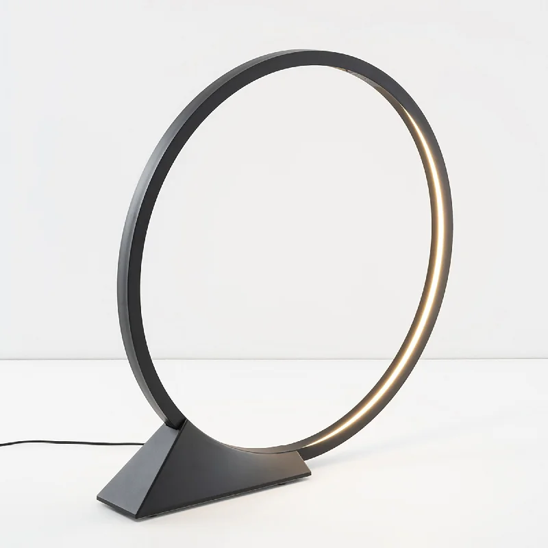 O Outdoor LED Floor Lamp